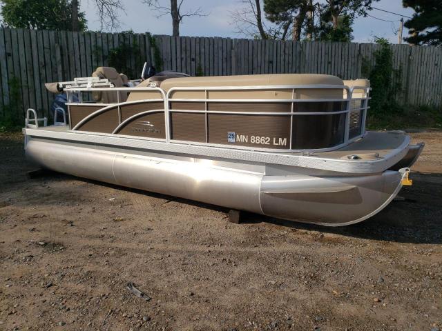  Salvage Bennington Pontoon 20slm