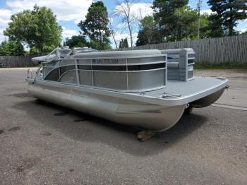  Salvage Bennington Marine Pontoon