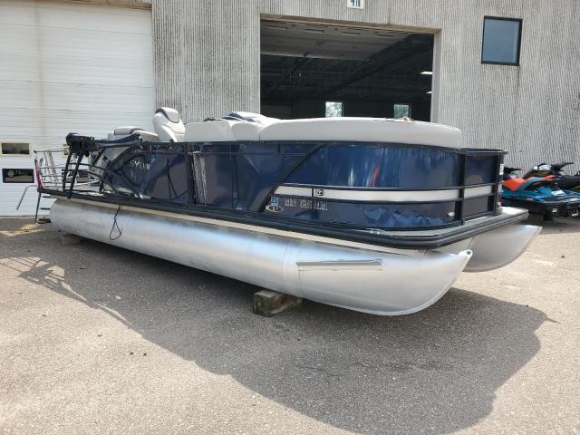 Salvage Slyvan Pontoon