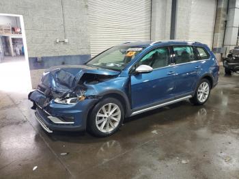  Salvage Volkswagen Golf
