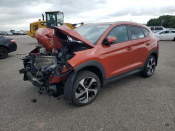  Salvage Hyundai TUCSON