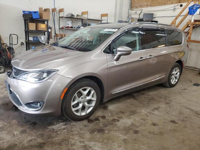  Salvage Chrysler Pacifica