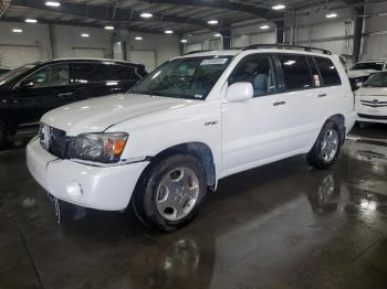  Salvage Toyota Highlander