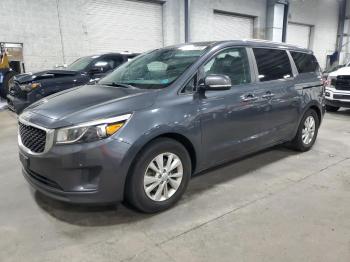  Salvage Kia Sedona