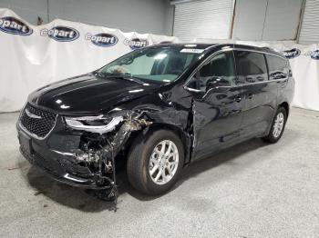  Salvage Chrysler Pacifica