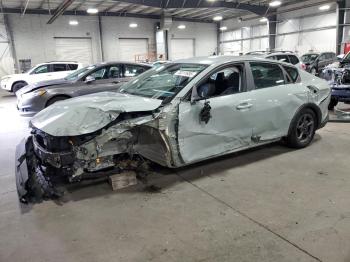 Salvage Kia K4 Lx