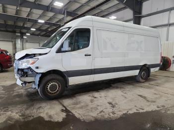  Salvage Mercedes-Benz Sprinter