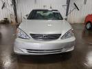 Toyota Camry Le Image 6