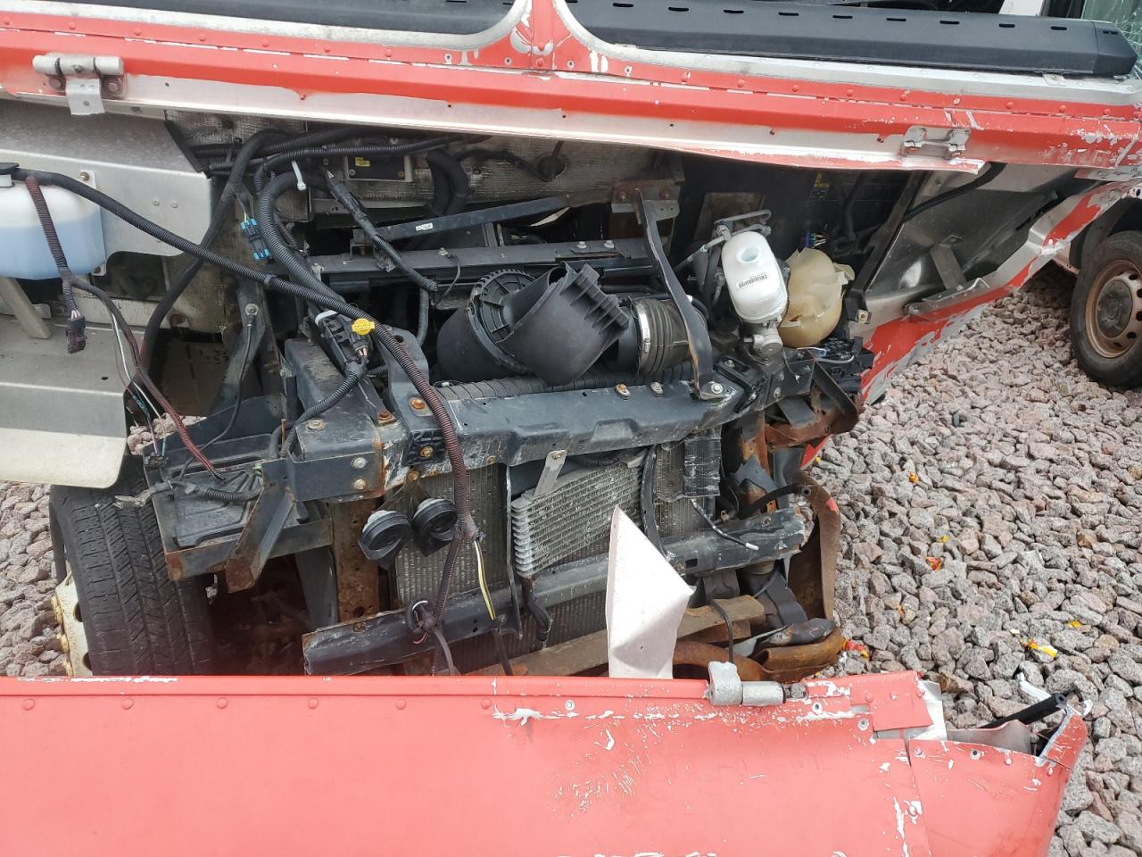 Ford Econoline E350 Super Duty Stripped Chassis Image 7