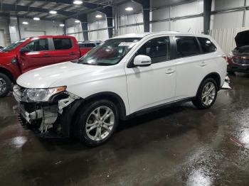  Salvage Mitsubishi Outlander
