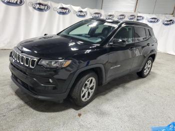  Salvage Jeep Compass