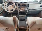 Toyota Sienna Le Image 13