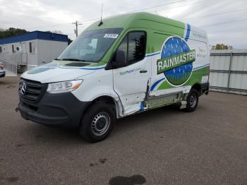  Salvage Mercedes-Benz Sprinter
