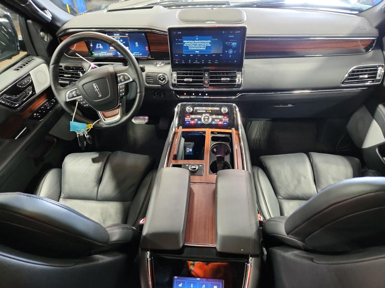 Lincoln Navigator L Reserve Image 7