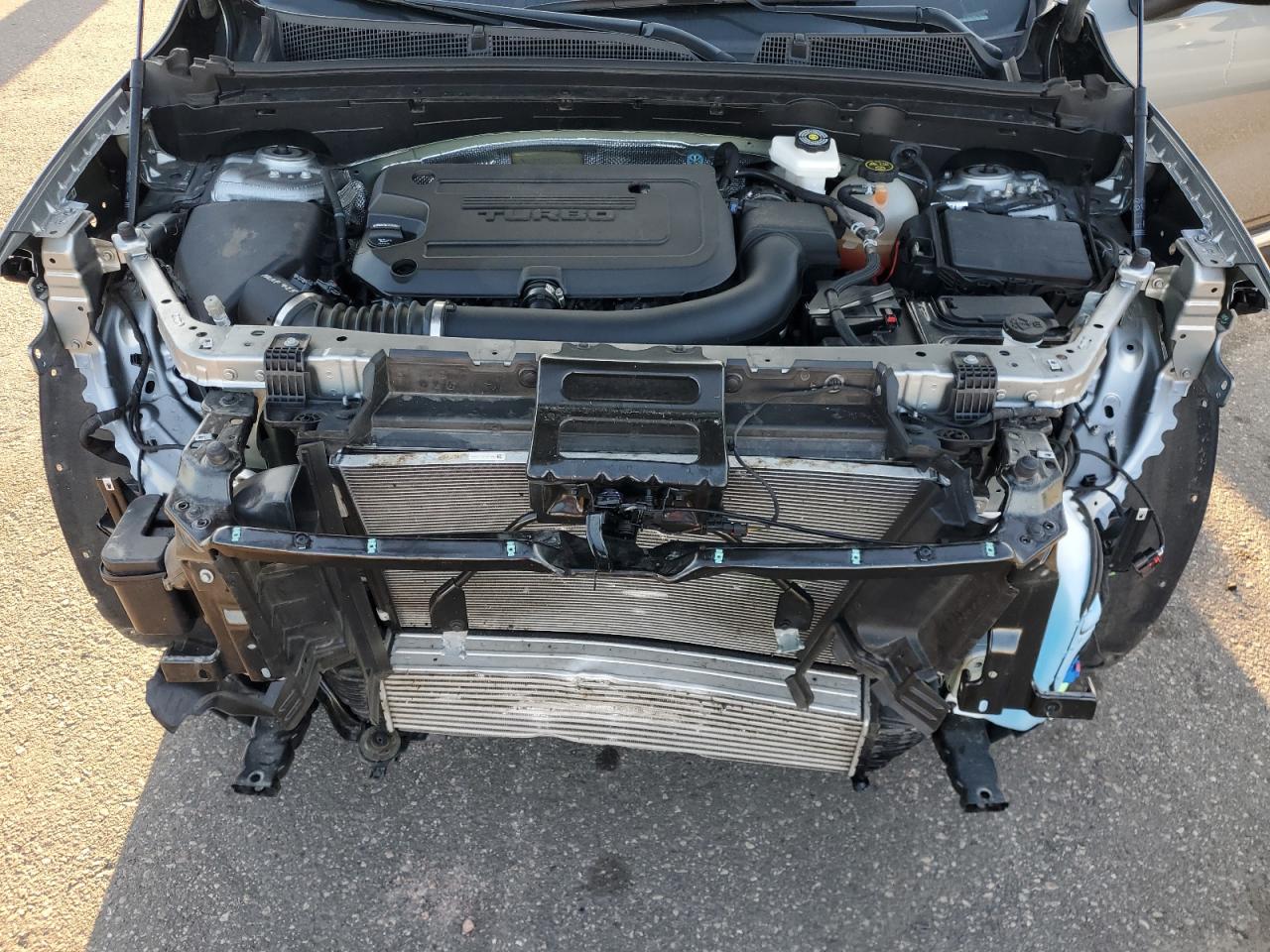 Buick Envision Essence Image 3