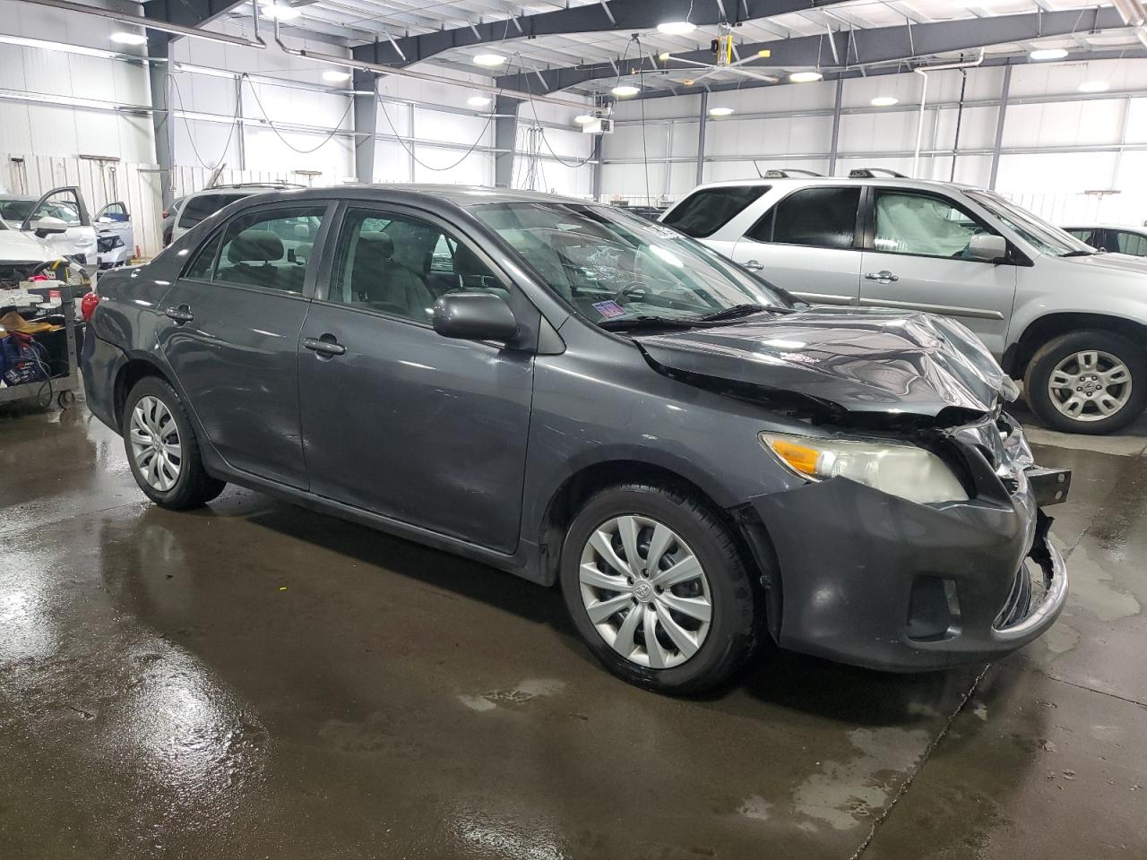 Toyota Corolla Base Image 9