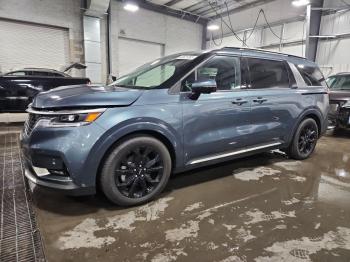  Salvage Kia Carnival