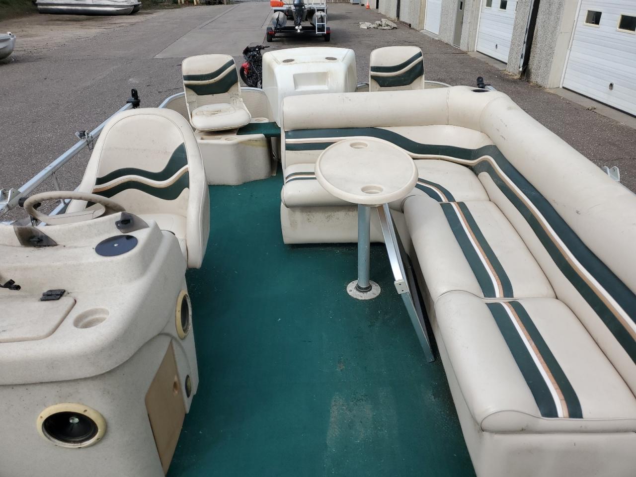 Premier Boat Image 5