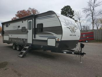  Salvage Palomino By Forest R Puma Xle Lite Series