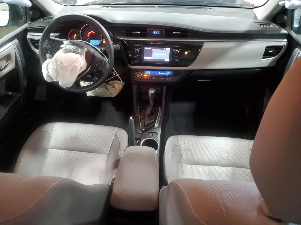 Toyota Corolla L Image 7