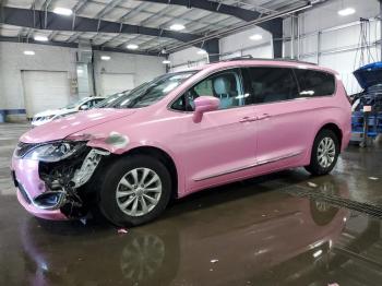  Salvage Chrysler Pacifica