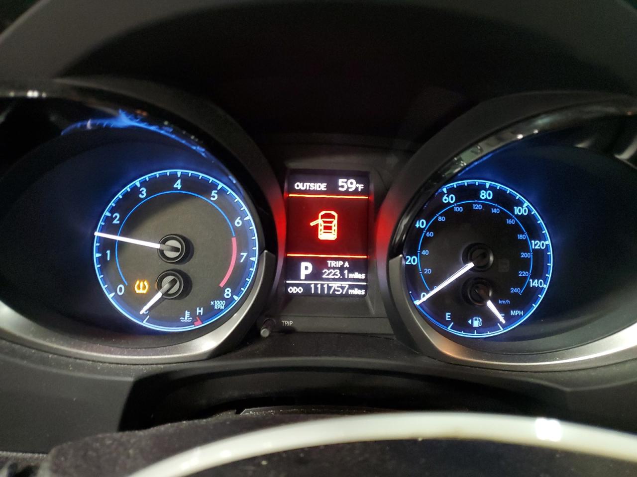 Toyota Corolla L Image 8