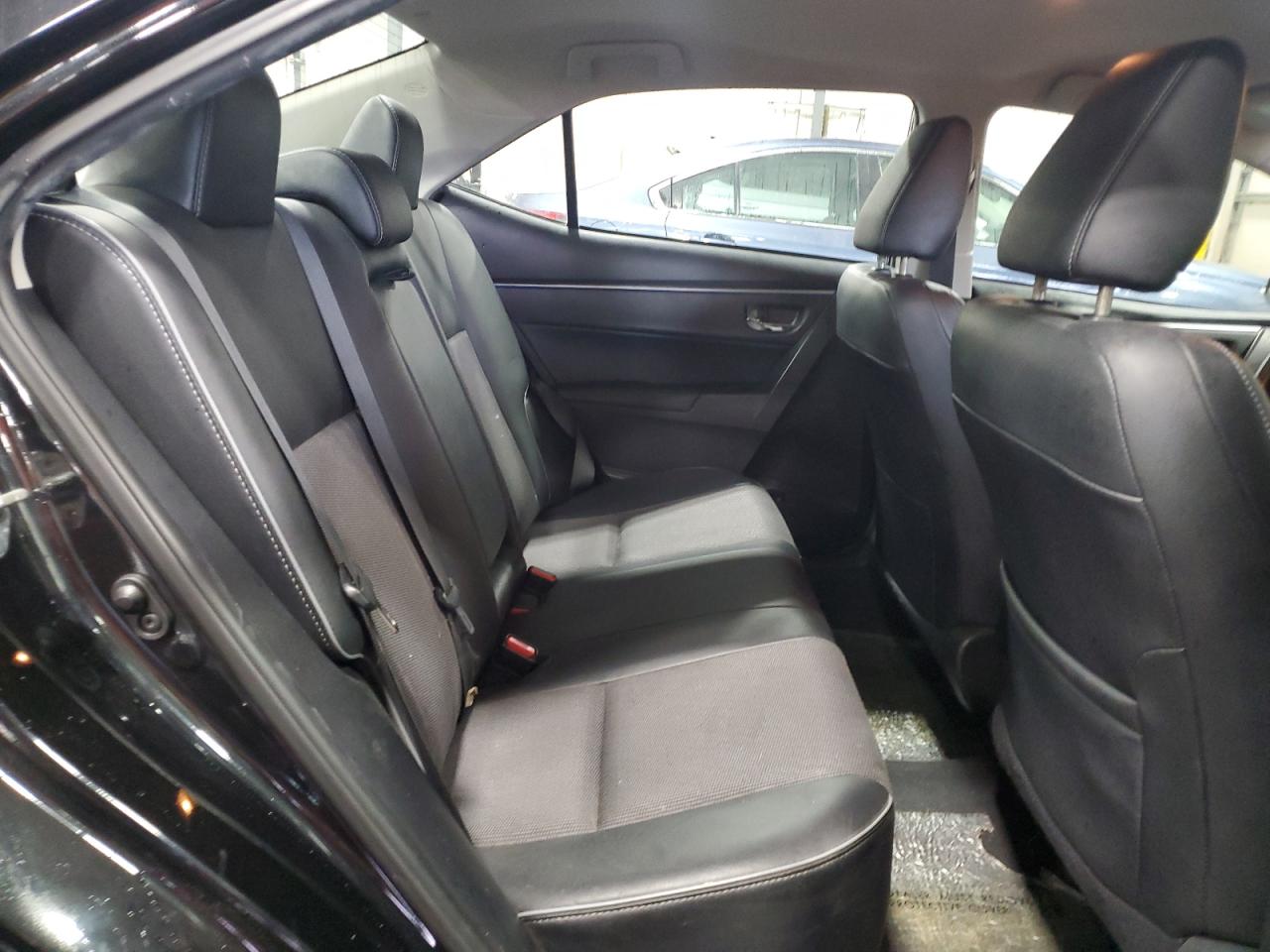 Toyota Corolla L Image 9