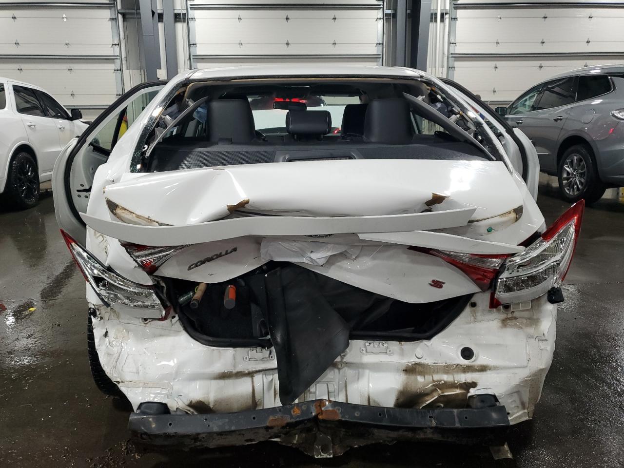 Toyota Corolla L Image 6