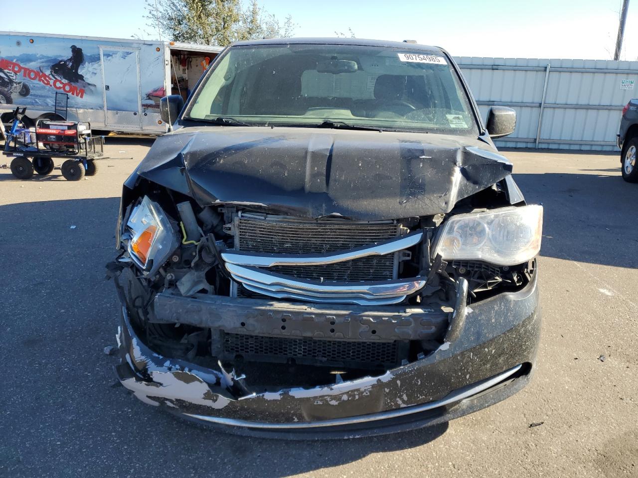 Chrysler Minivan Touring Image 9