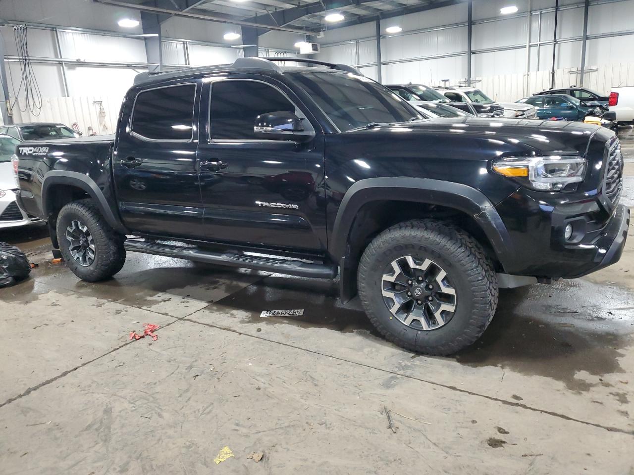 Toyota Tacoma Double Cab Image 2
