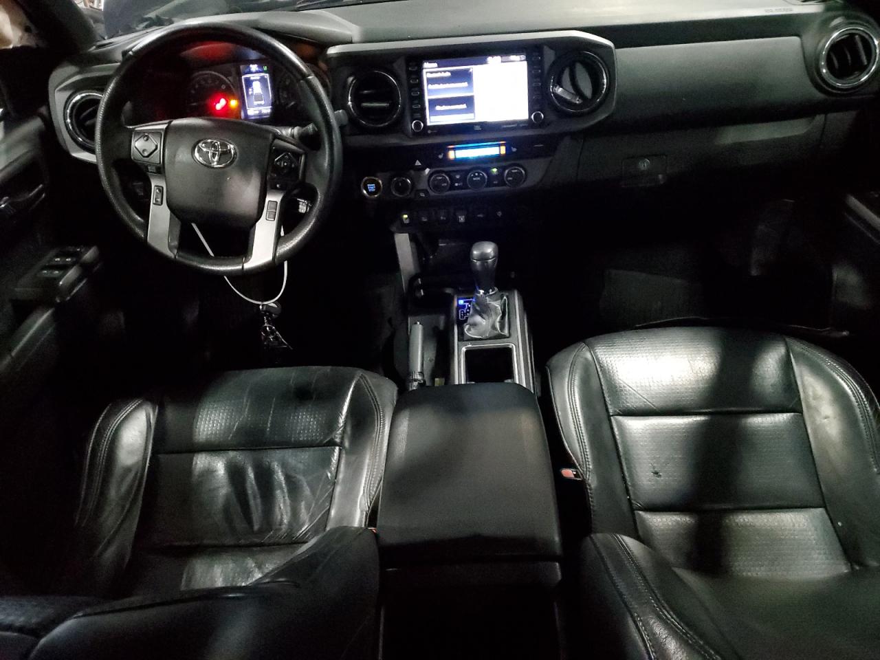 Toyota Tacoma Double Cab Image 5