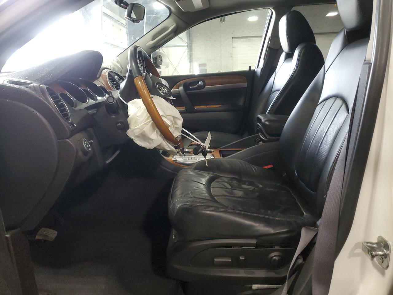 Buick Enclave Image 9