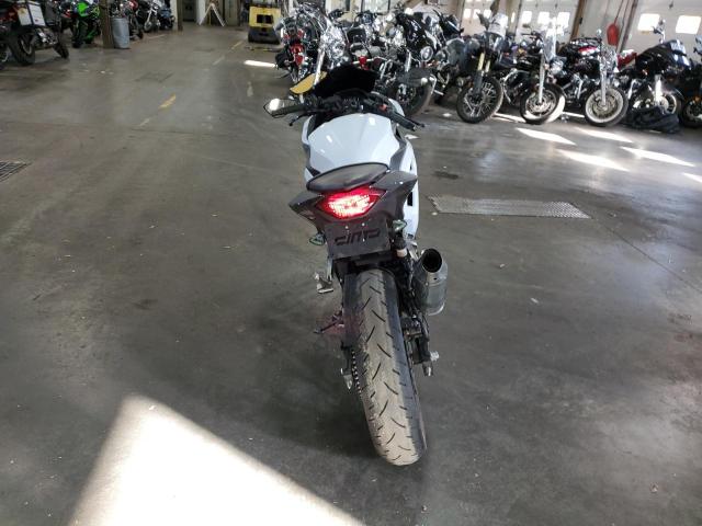 Kawasaki Ex A Image 4