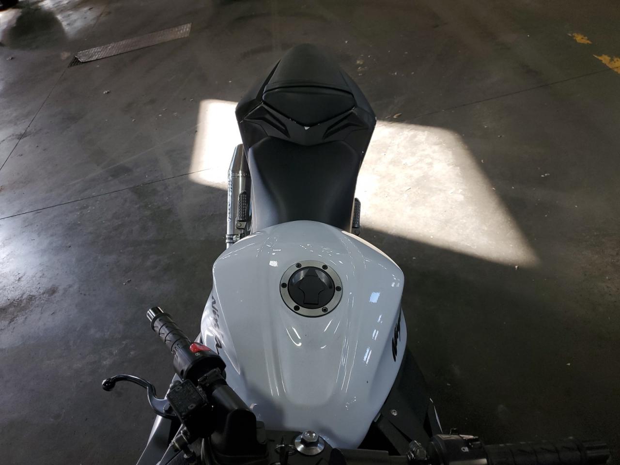 Kawasaki Ex A Image 6