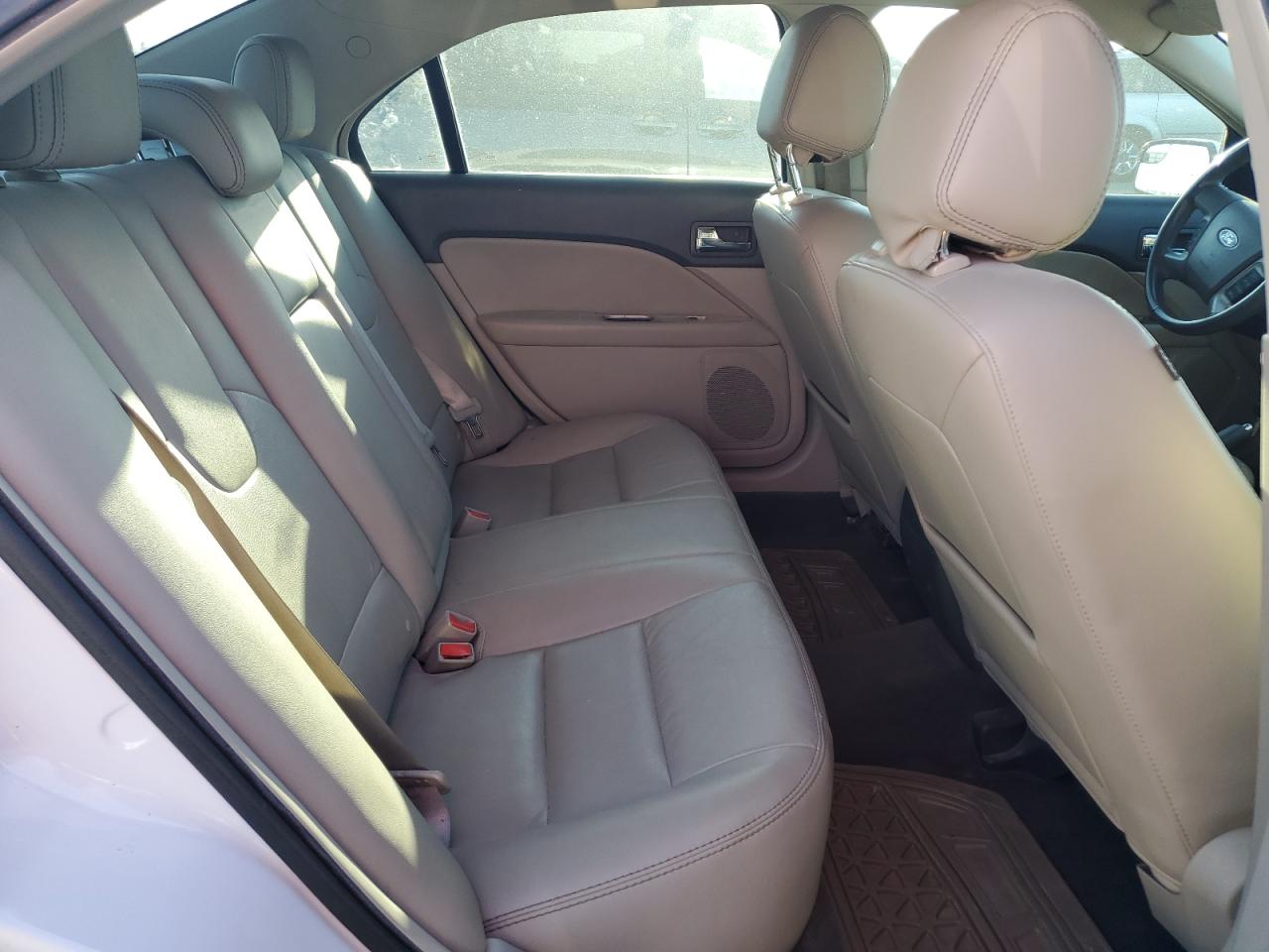 Ford Fusion Sel Image 10