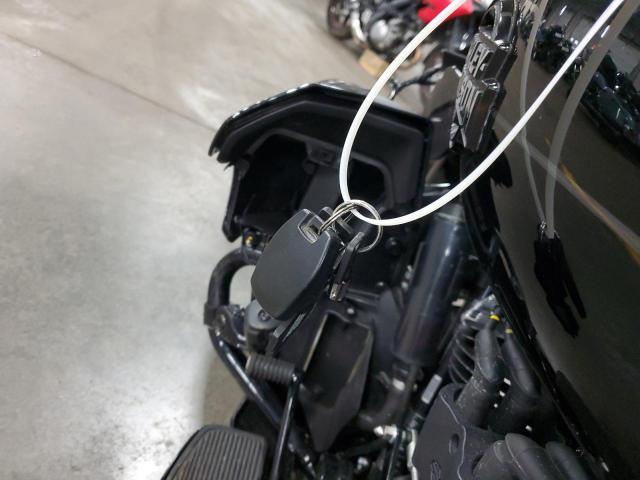 Harley-Davidson Flhxu Image 9