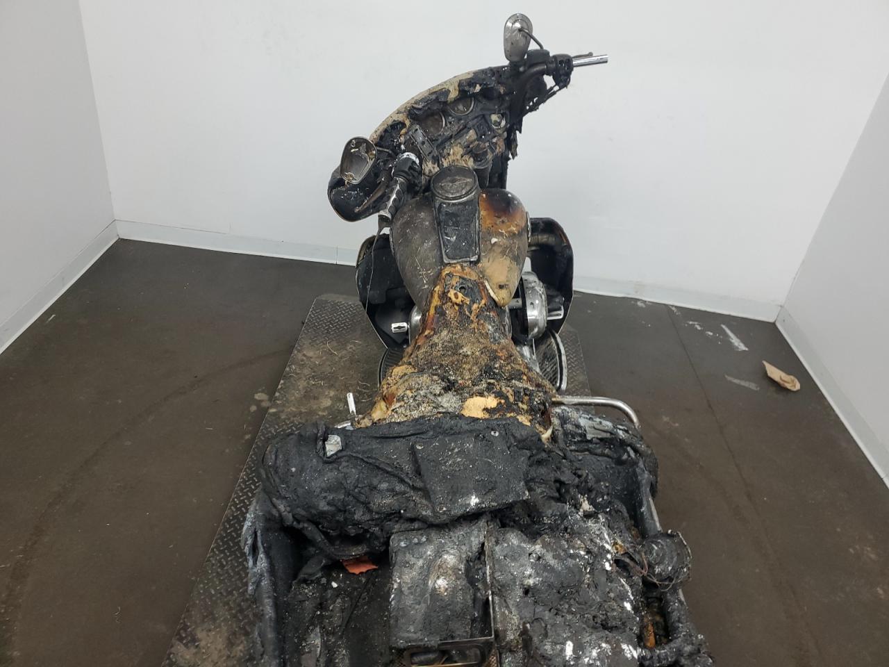 Harley-Davidson Fl Image 9