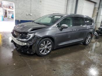  Salvage Chrysler Pacifica