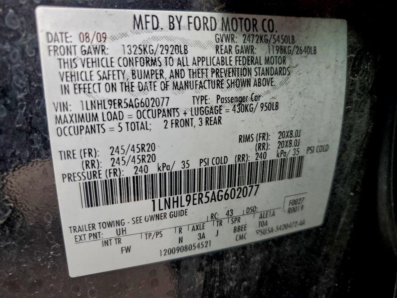 Lincoln MKS Image 11