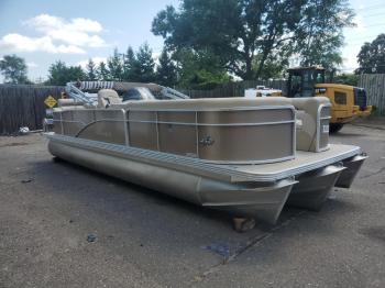  Salvage Manitou Legacy