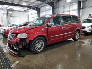  Salvage Chrysler Minivan