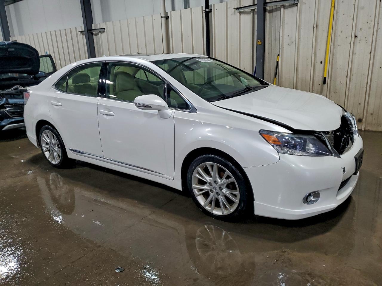 Lexus Hs 250h Image 2