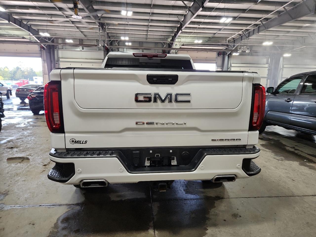 GMC Sierra K1500 Denali Ultimate Image 10