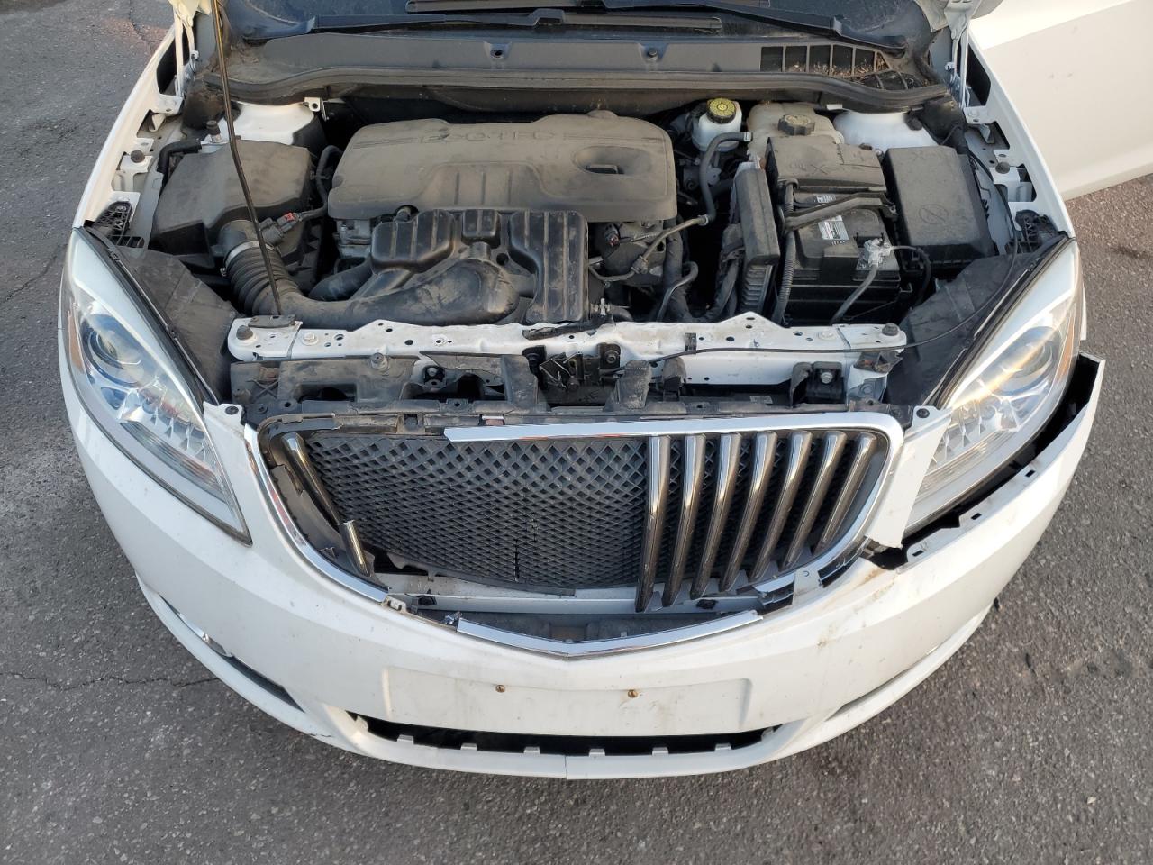 Buick Verano Sport Touring Image 8