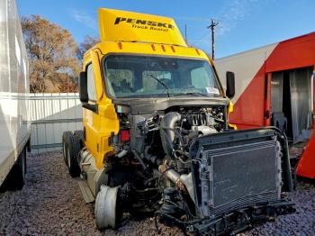  Salvage Freightliner Cascadia 1