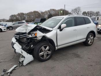  Salvage Volkswagen Touareg