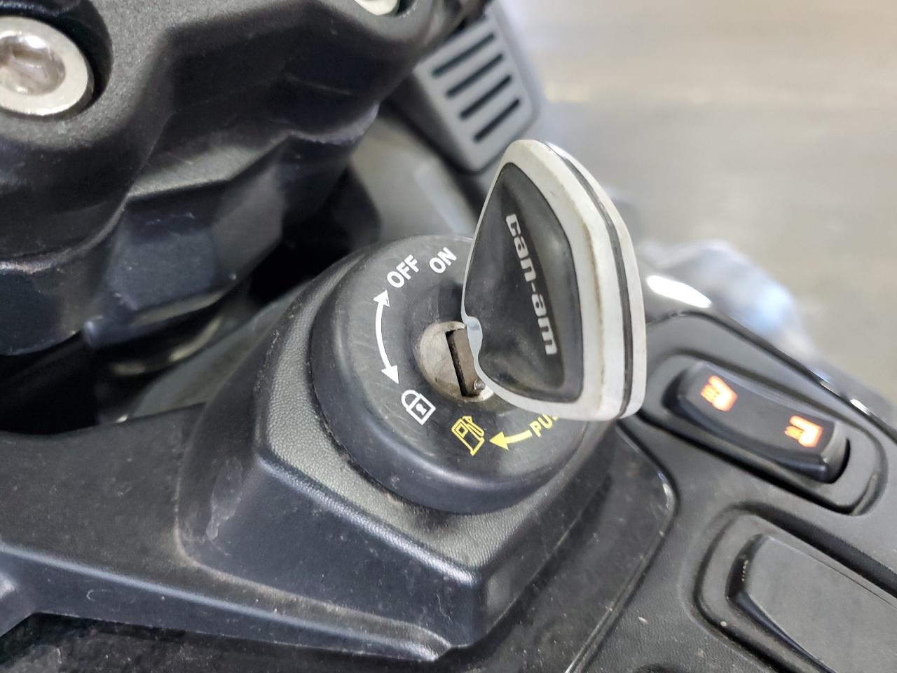 Can-Am Spyder Rt Image 4