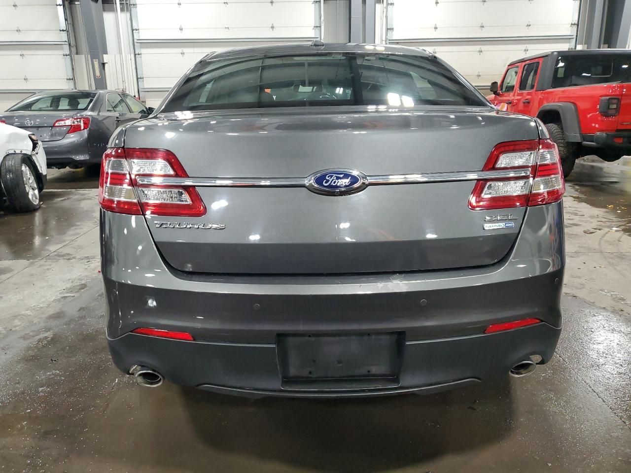 Ford Taurus Sel Image 4