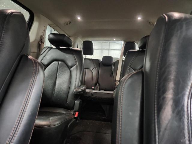 Chrysler Pacifica Touring L Image 3