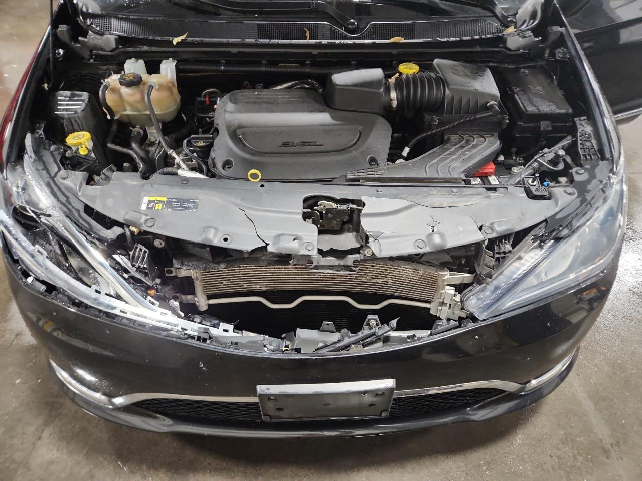 Chrysler Pacifica Touring L Image 13